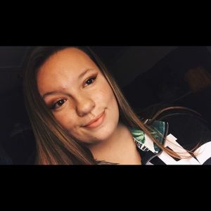 Meet your Posher, Kendra